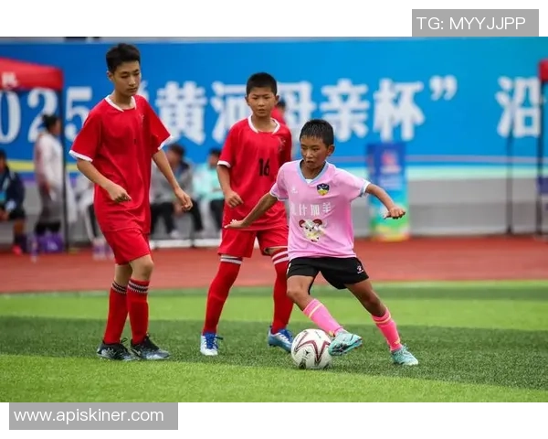 2025中国足球本土球星综合排名榜单解析及未来潜力预测