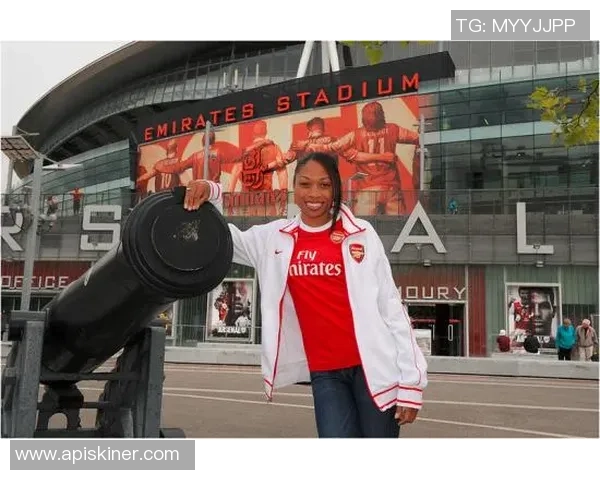 Q版菲利克斯球星形象全解析 从球场到可爱化身的独特魅力